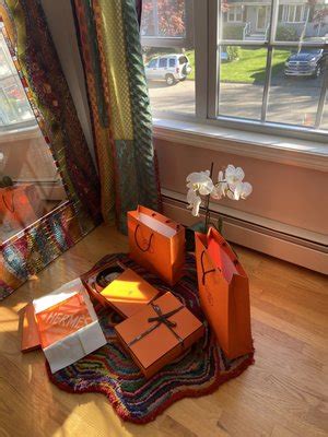 hermes greenwich hours